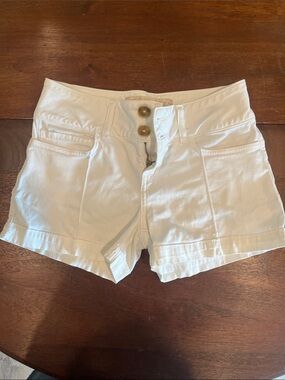 Bella Dahl White Mid-Rise Casual Jean Shorts